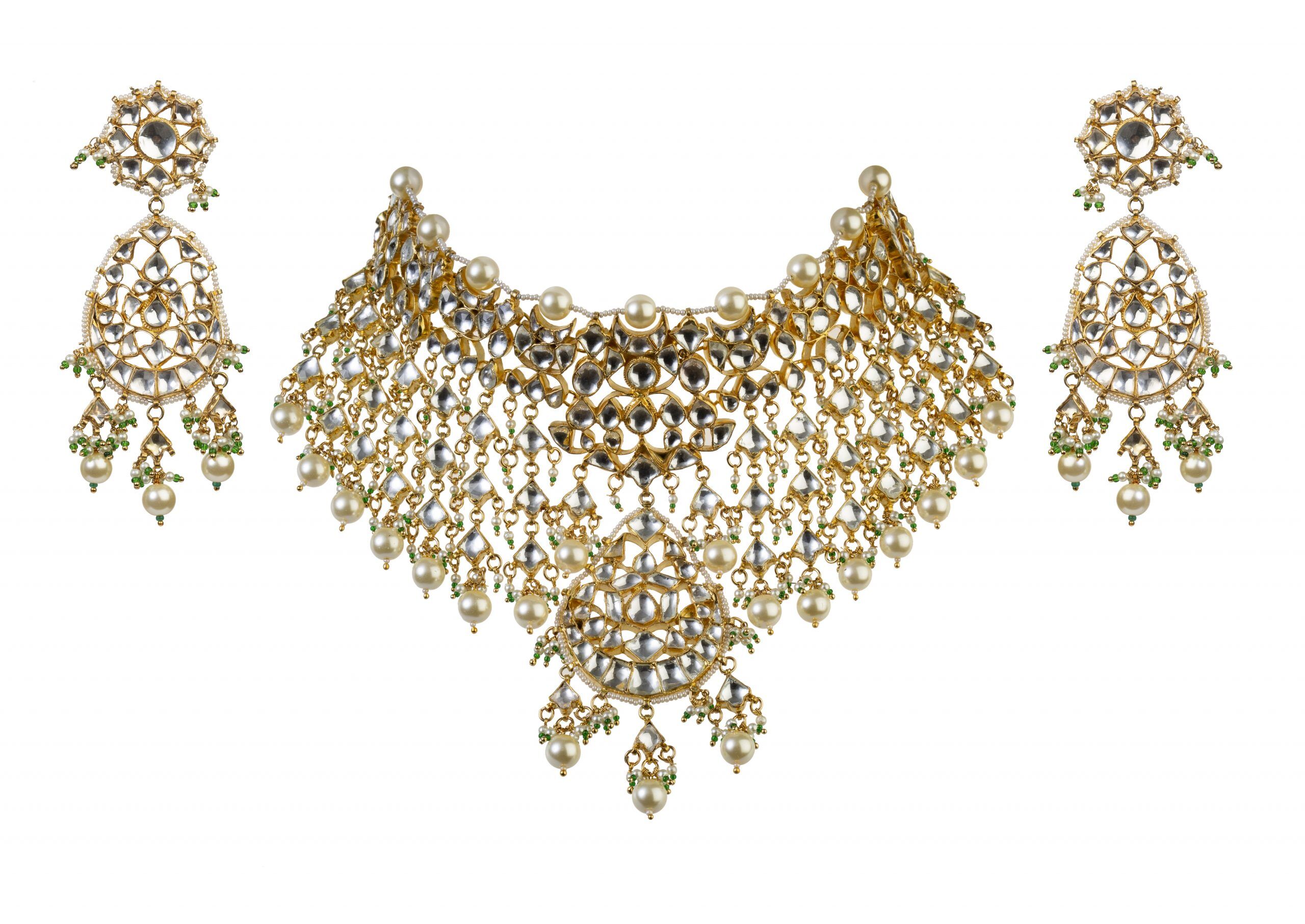 WHITE JADTAR STONE HEAVY NECKLACE SET